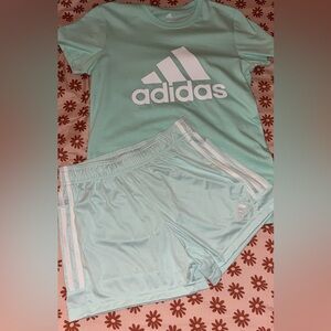 Women’s Adidas outfit